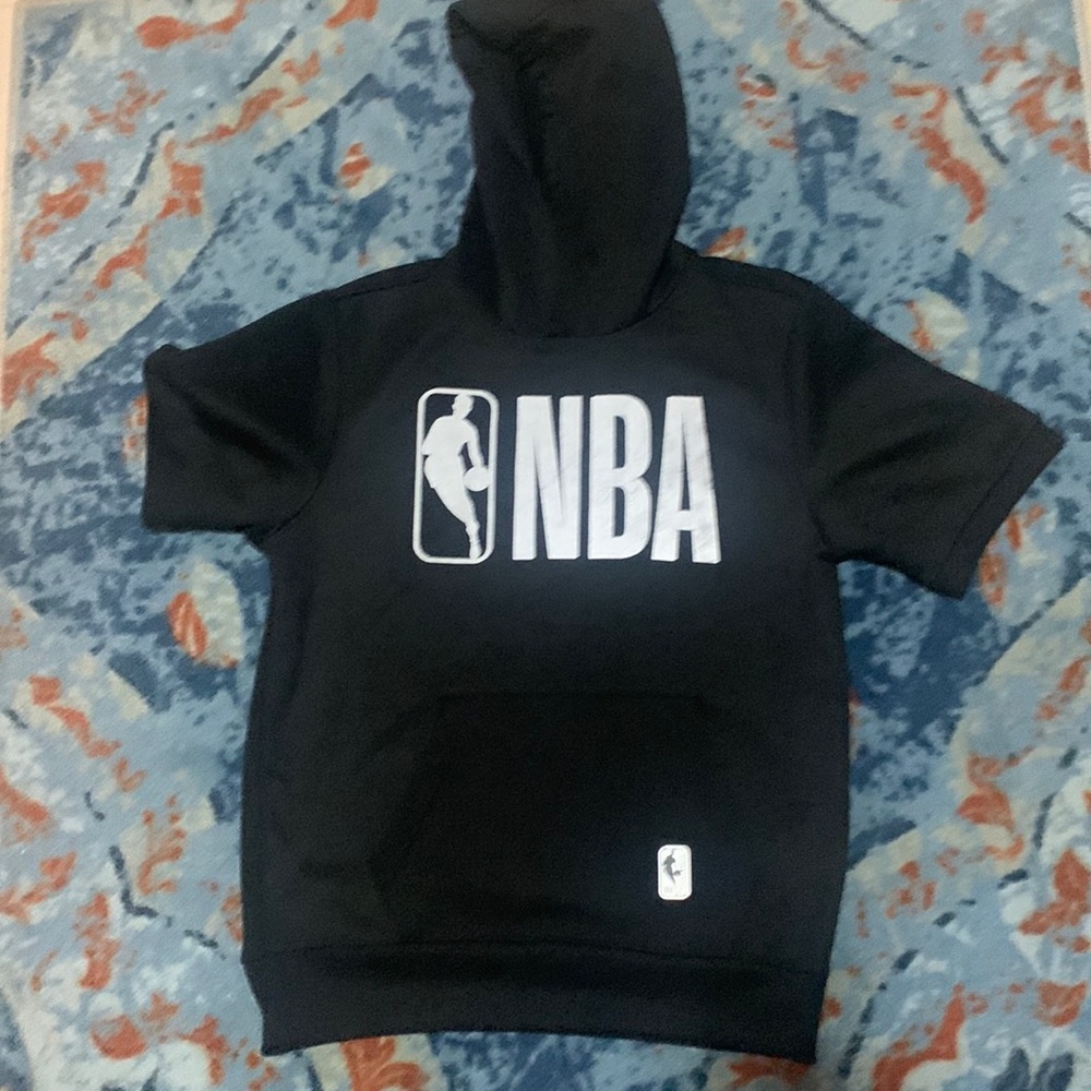 Youth size 14/16 NBA, short sleeve, hooded sweatshirt
